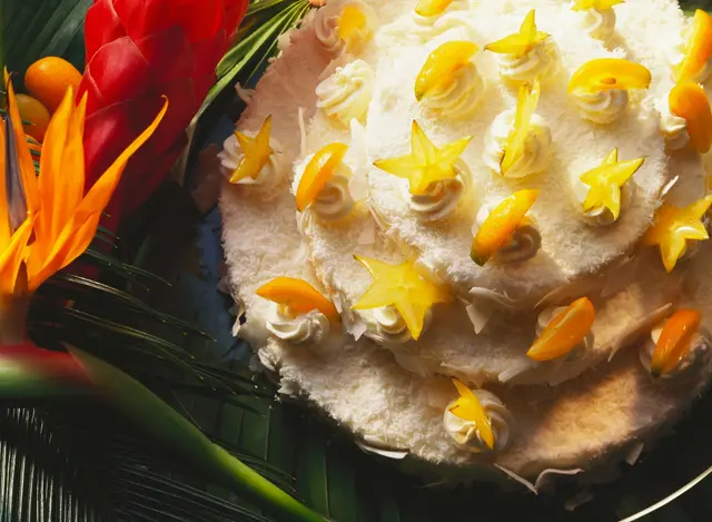 Gâteau Paradis à la noix de coco et fruits exotiques