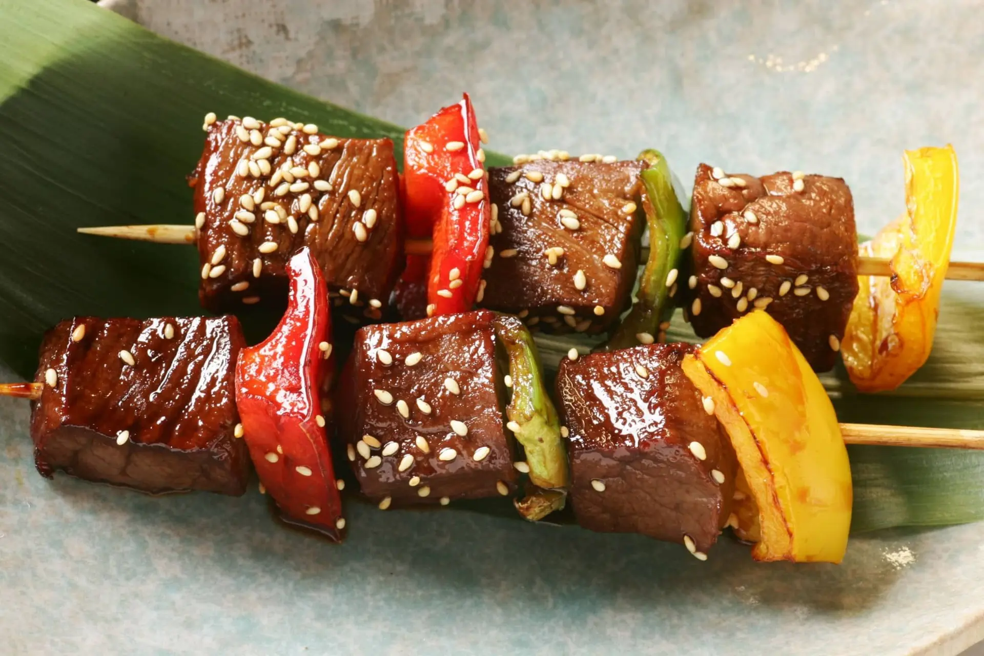 Brochettes de bœuf grillées aux poivrons