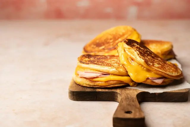Pancakes au fromage jambon