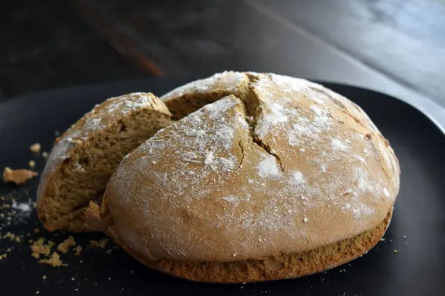 Pain de soude irlandais à la Guinness