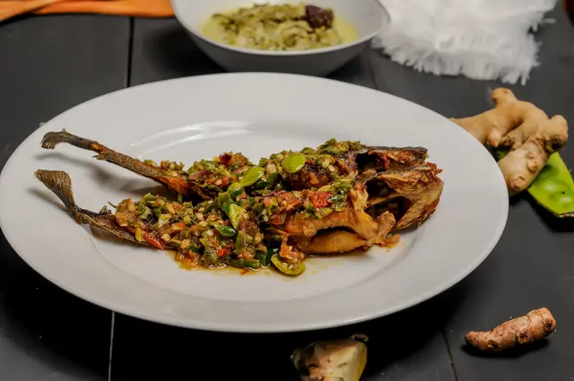 Poisson-chat chili vert