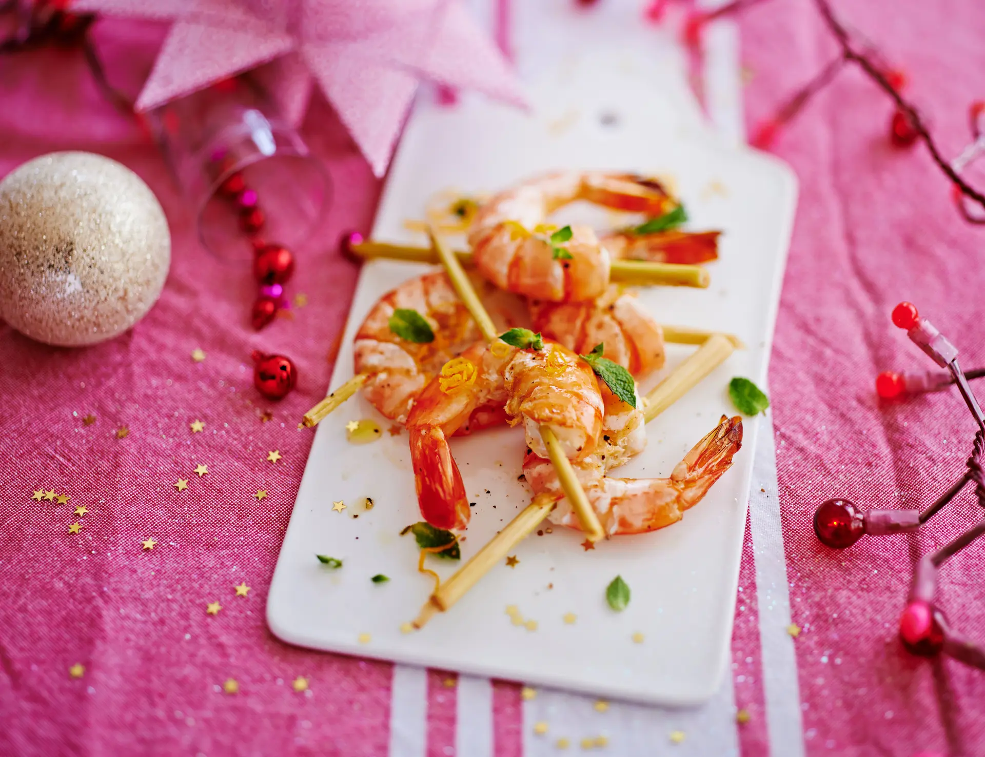 Gambas marinées à la citronnelle, menthe et zestes de mandarine