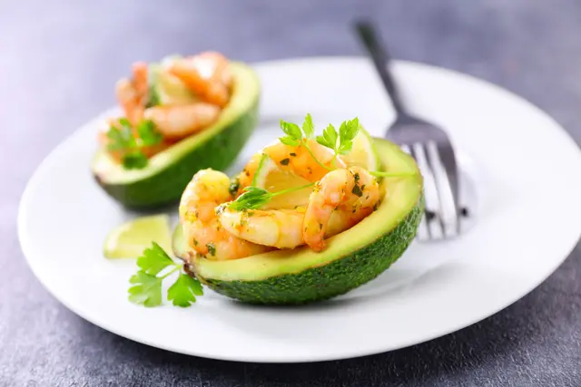 Salade d'avocat aux crevettes