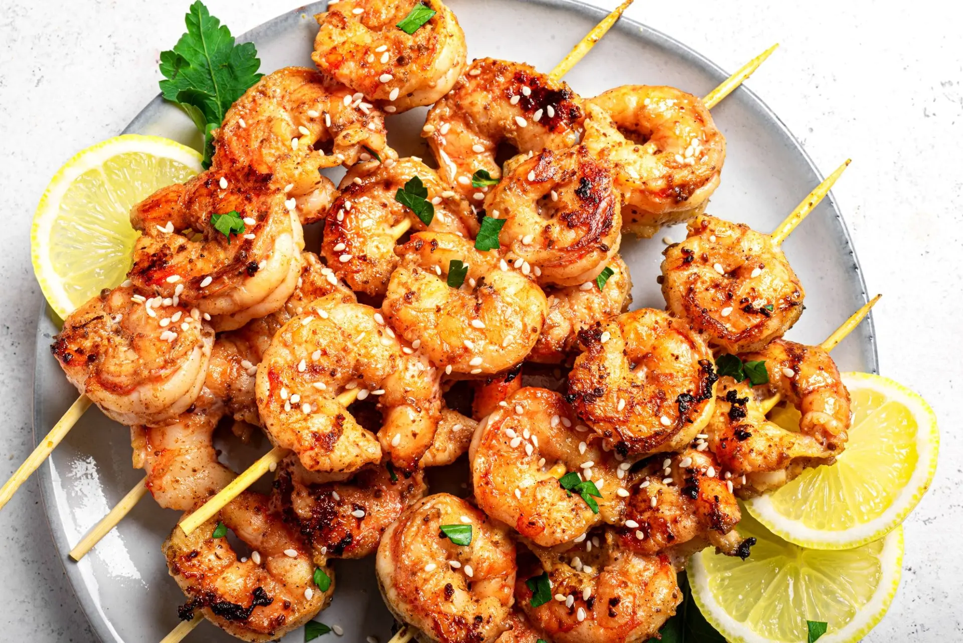 Brochettes de crevettes grillées