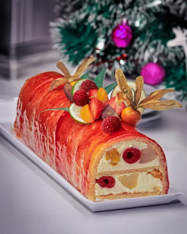 Bûche de Noël aux fruits et à la crème de quark
