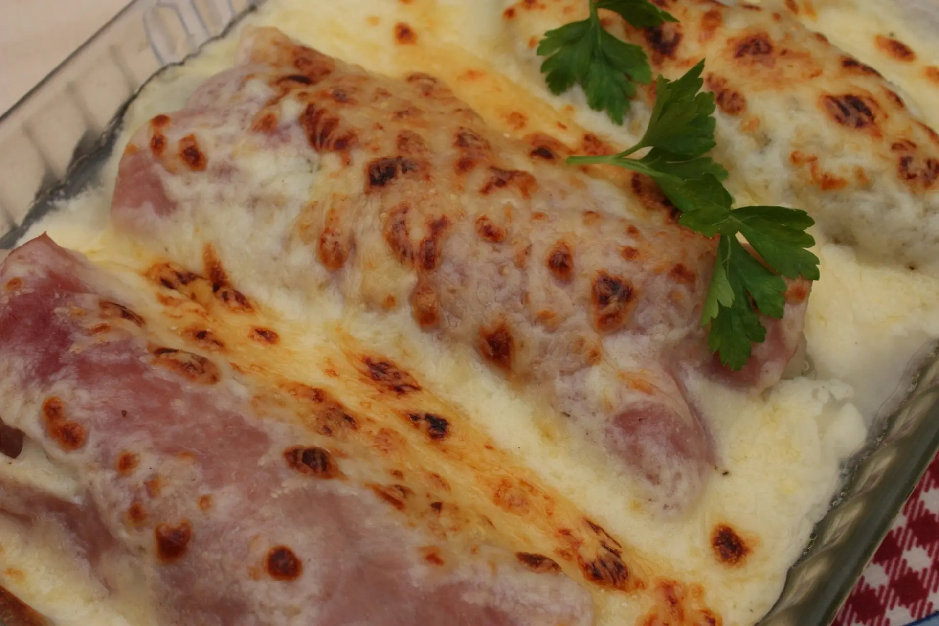 Gratin d’endives au jambon sauce béchamel