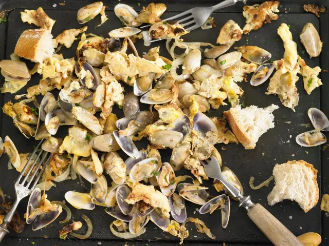 Œufs brouillés aux tellines et oignons à la plancha