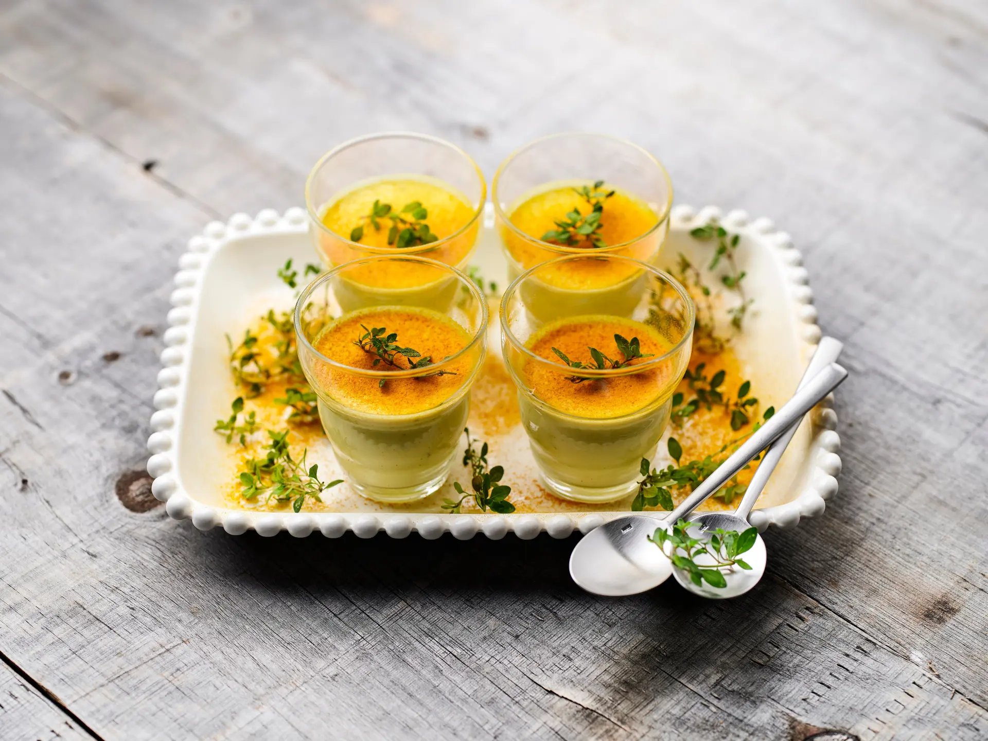 Panacotta au chèvre et curcuma