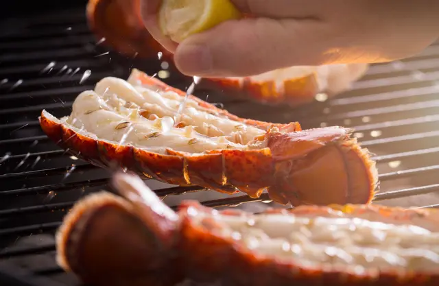 Queue de homard au barbecue