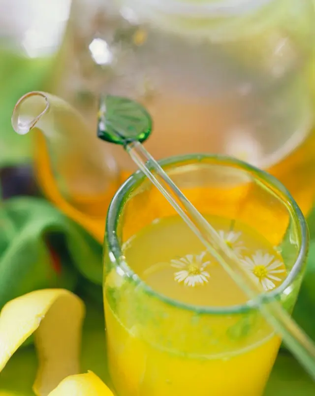 Punch aux agrumes et à la camomille