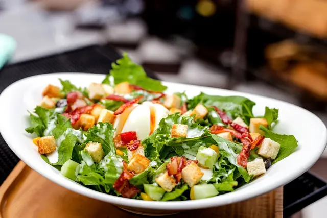 Salade César fraîche