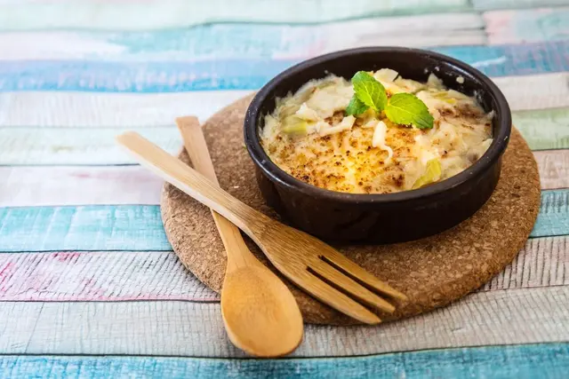 Pétoncles gratinés aux poivrons et champignons