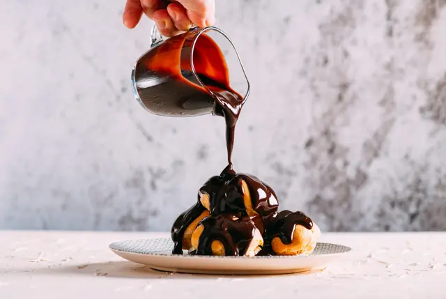 Recette profiteroles sauce chocolat gourmandes