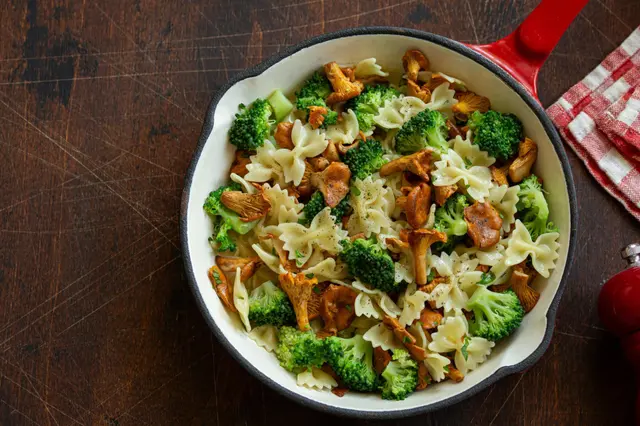 Farfalle aux girolles et brocolis