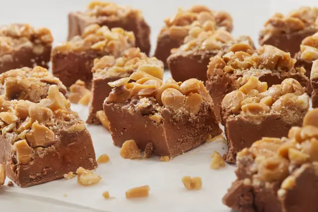 Fudge au chocolat et aux cacahuètes