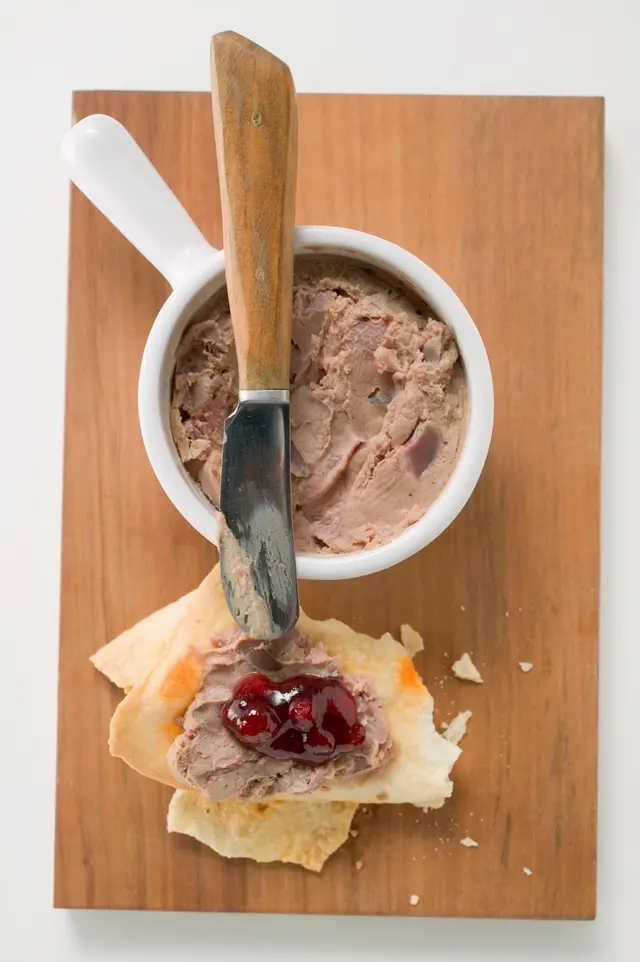 Rillettes de canard à la compote de cerises