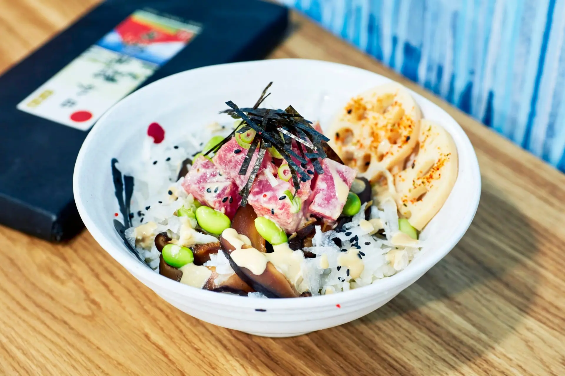 Thon goma shoyu (bol de riz au thon cru à la sauce soja et sésame)