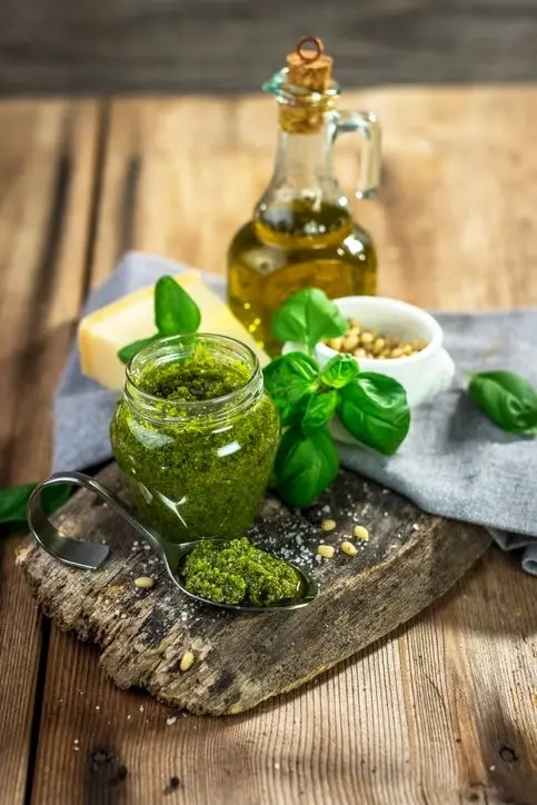 Recette traditionnelle sauce pesto à la génovèse
