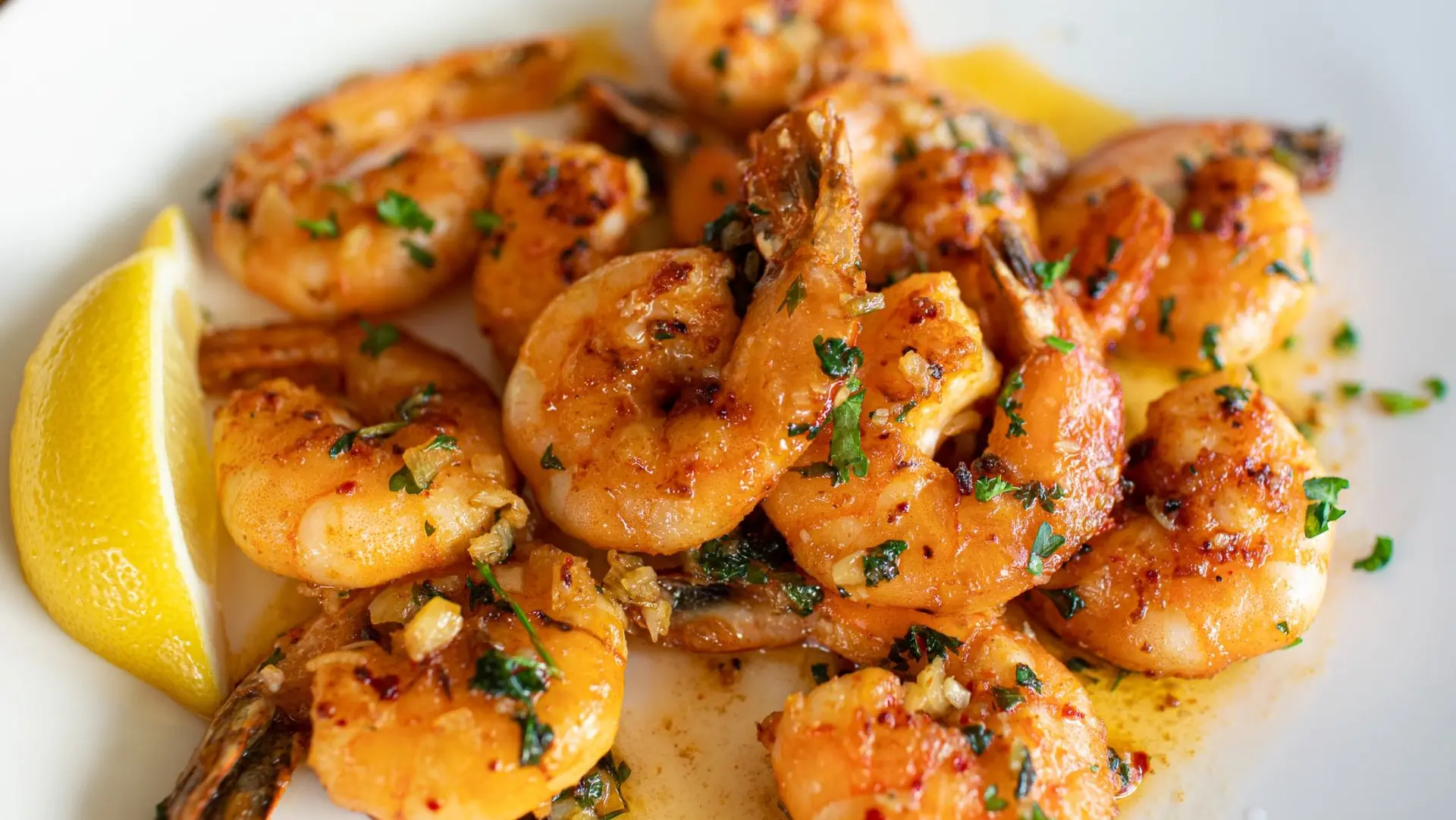 Crevettes à l’ail au beurre poêlé