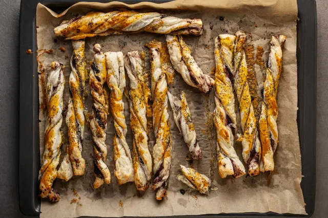 Bâtonnets de pâte feuilletée aux olives