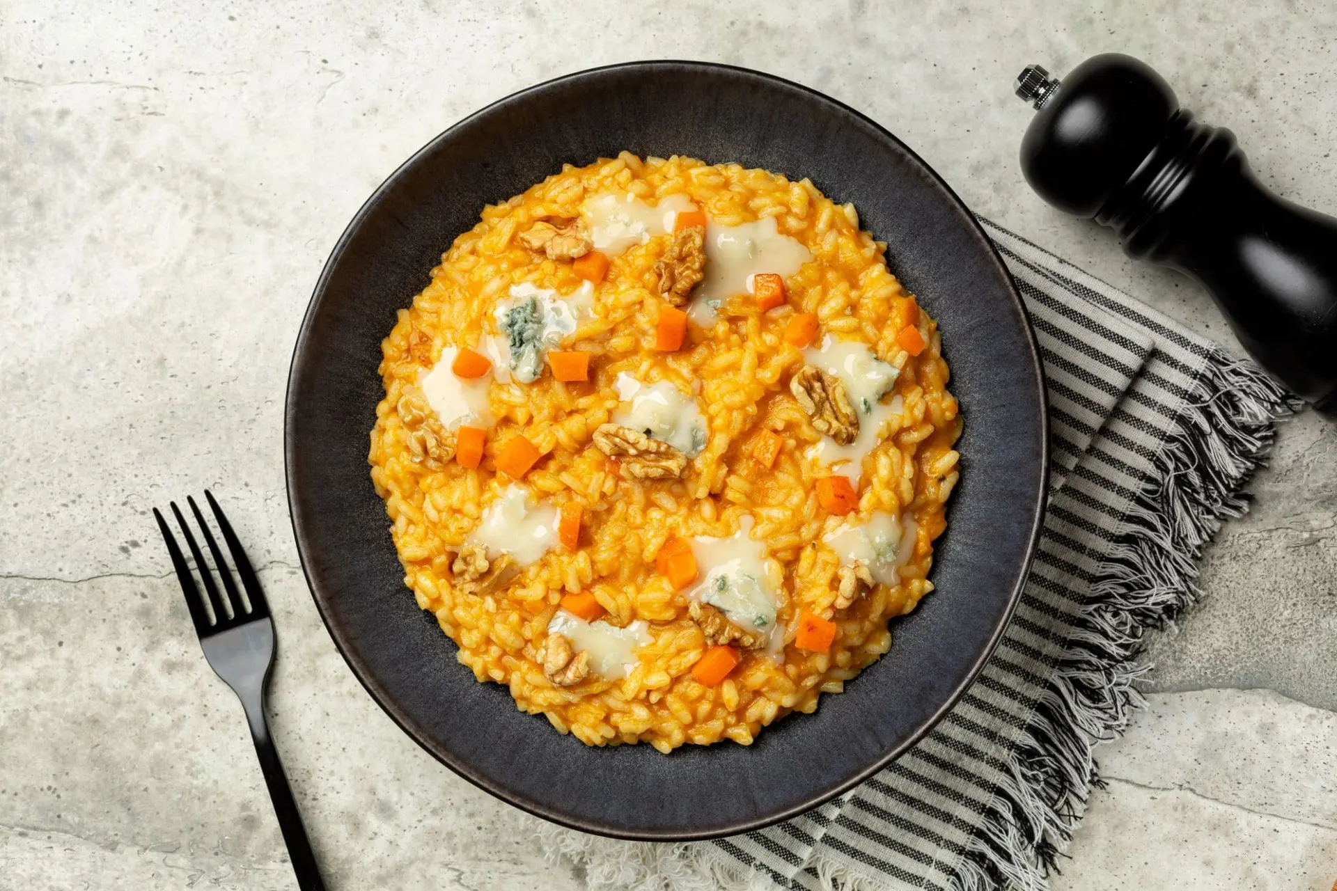 Risotto à la citrouille au gorgonzola et aux noix
