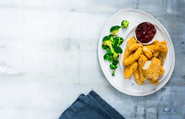 Nuggets de poulet au brocoli et pickle d'oignons