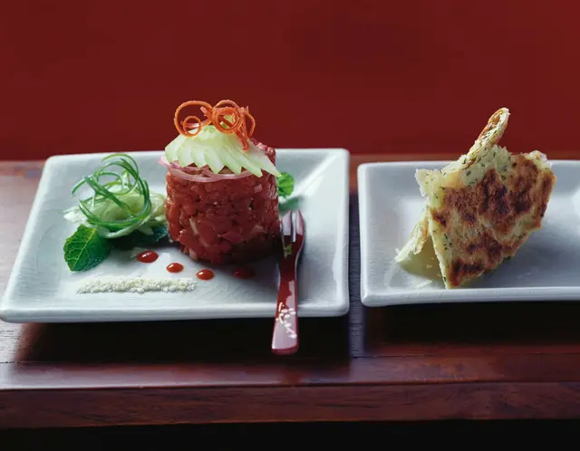Tartare de bœuf asiatique avec chapati
