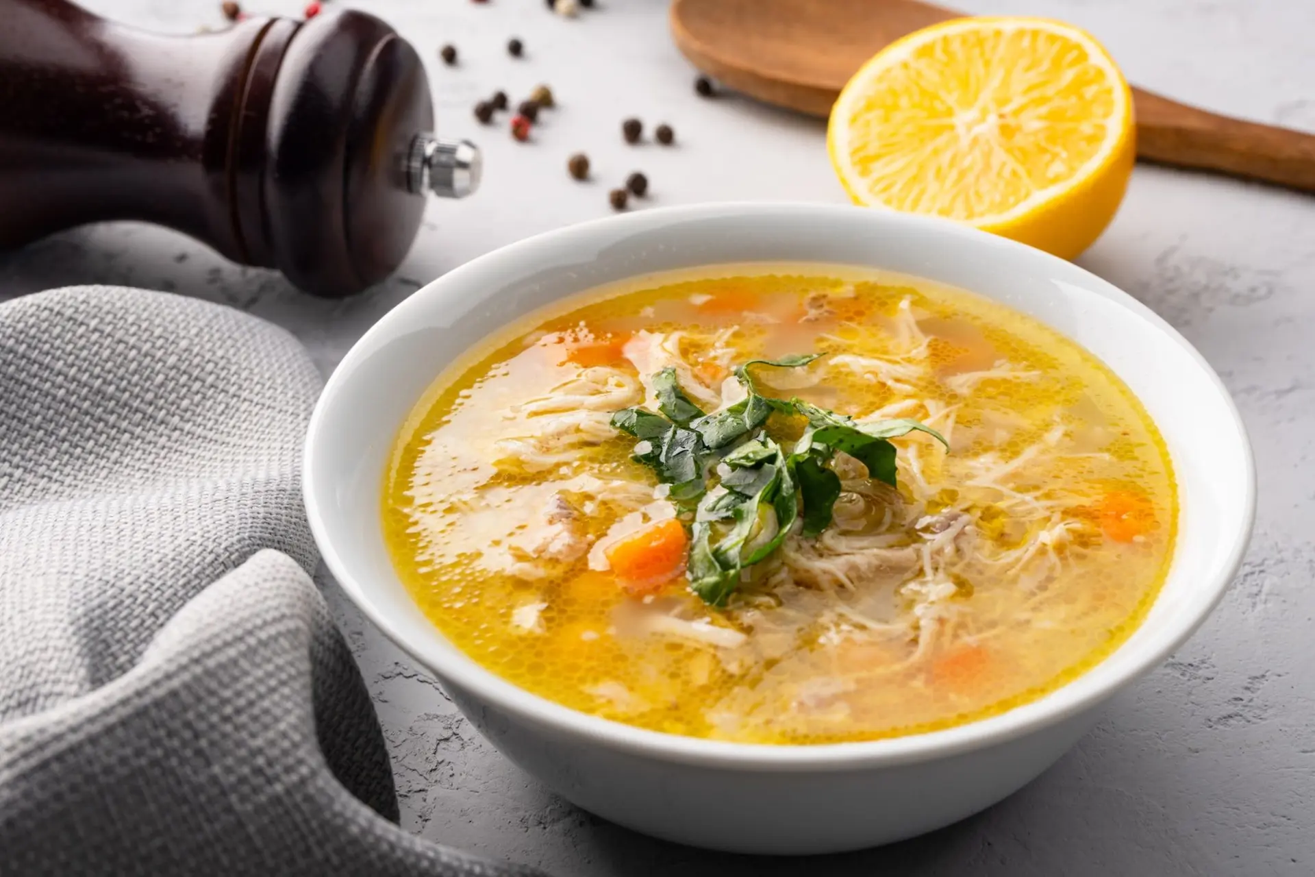 Soupe au poulet et aux pois chiches