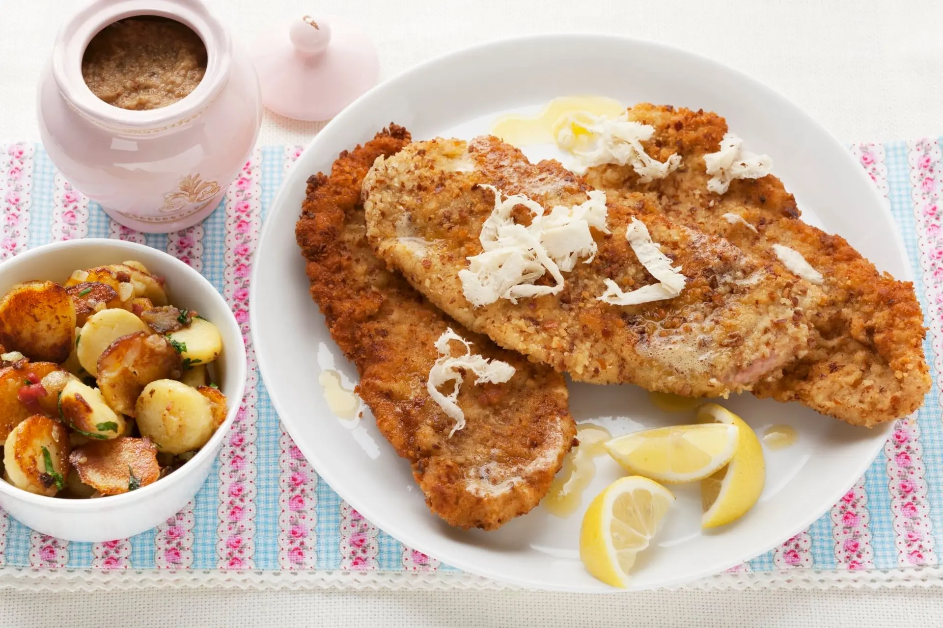 Escalope viennoise accompagnée de raifort