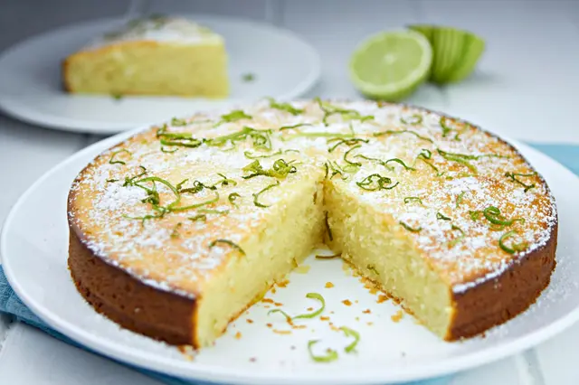 Tourteau au yaourt, citron vert et huile d’olive