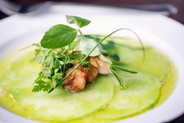Ceviche de pétoncles au chou-rave