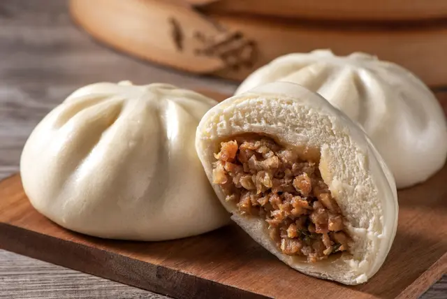 Baozi, pain de viande cuit à la vapeur