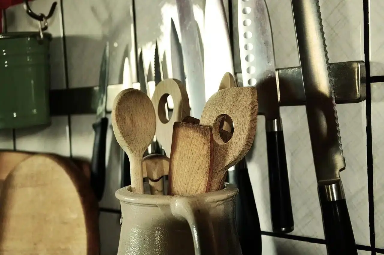 Comment choisir des ustensiles de cuisine durables : le guide complet pour constituer une cuisine écologique et responsable