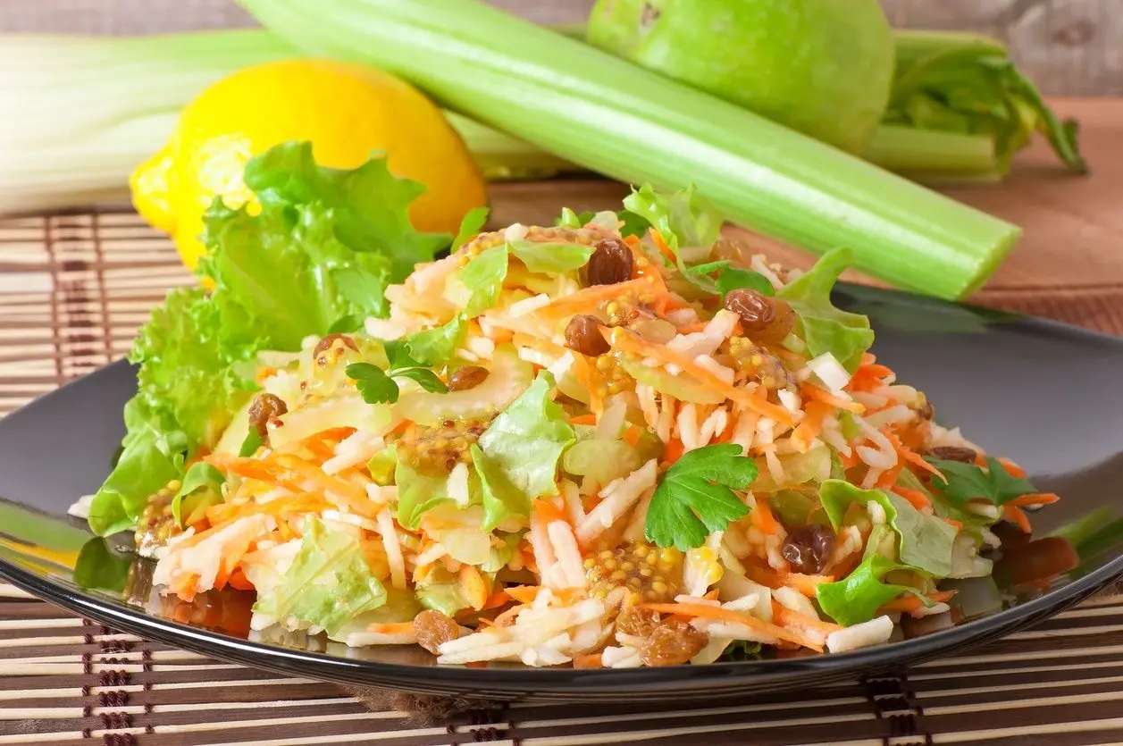 Salade Waldorf pommes céleri