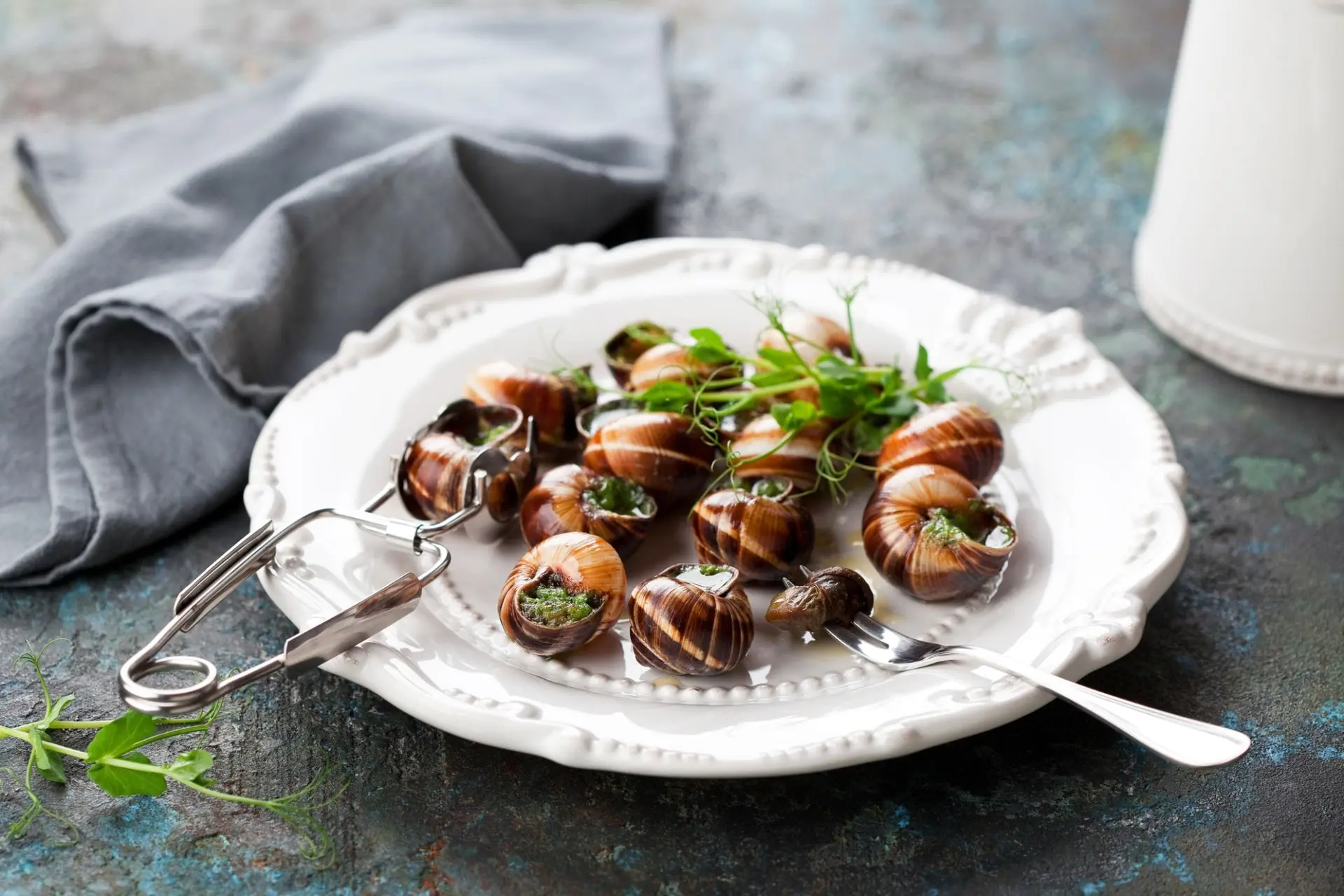 Escargots aux herbes au beurre à l’ail