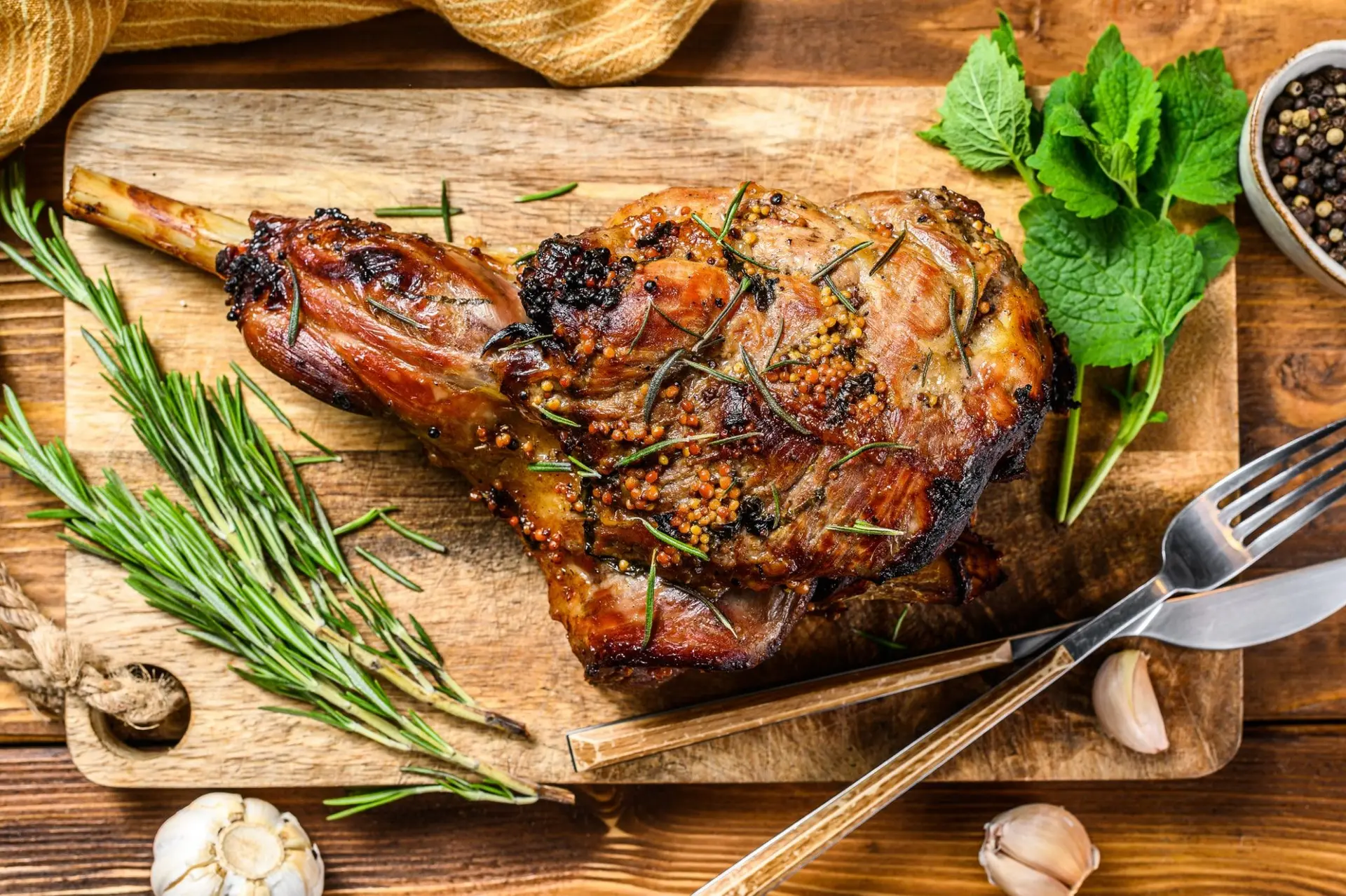 Cuisse de chèvre rôtie aux herbes