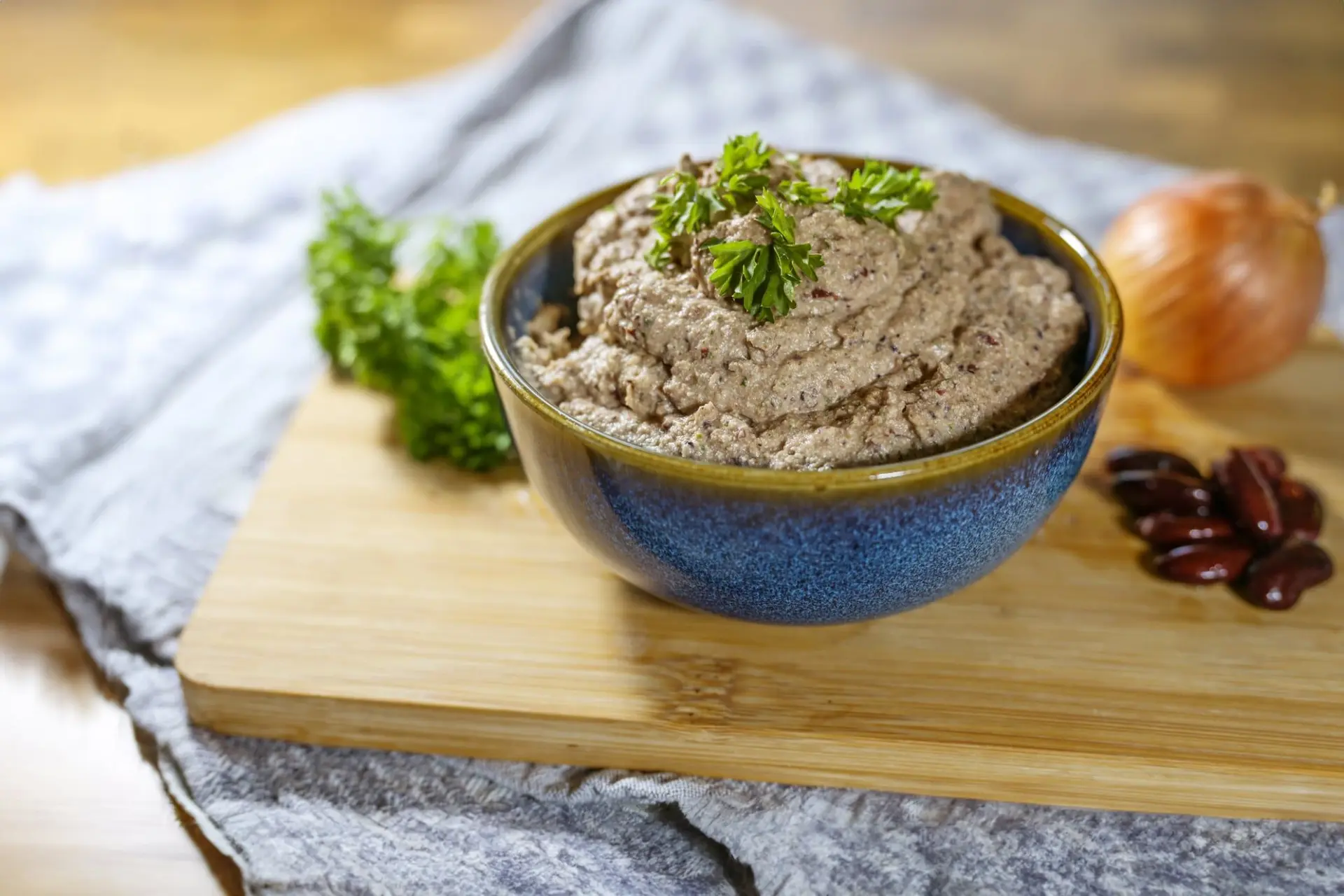 Houmous de haricots rouges, tofu et oignon