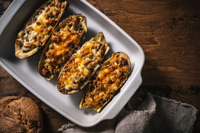 Caviar d'aubergine à la viande hachée