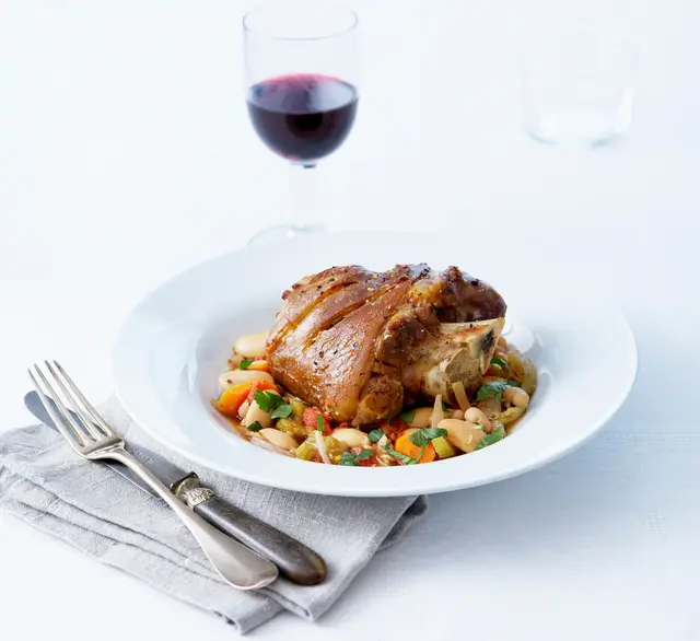 Souris d'agneau en minestrone de haricots