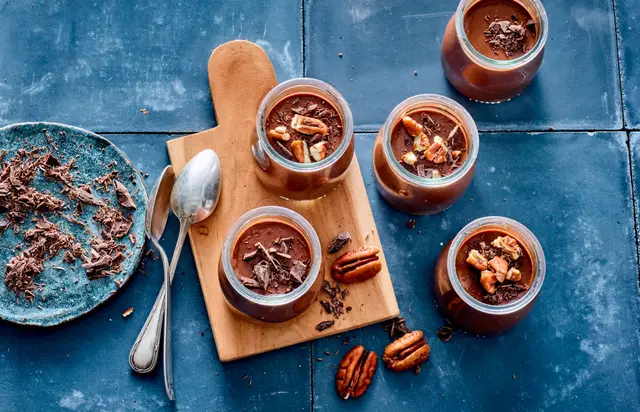 Petit pot de crème au chocolat et noix de pécan