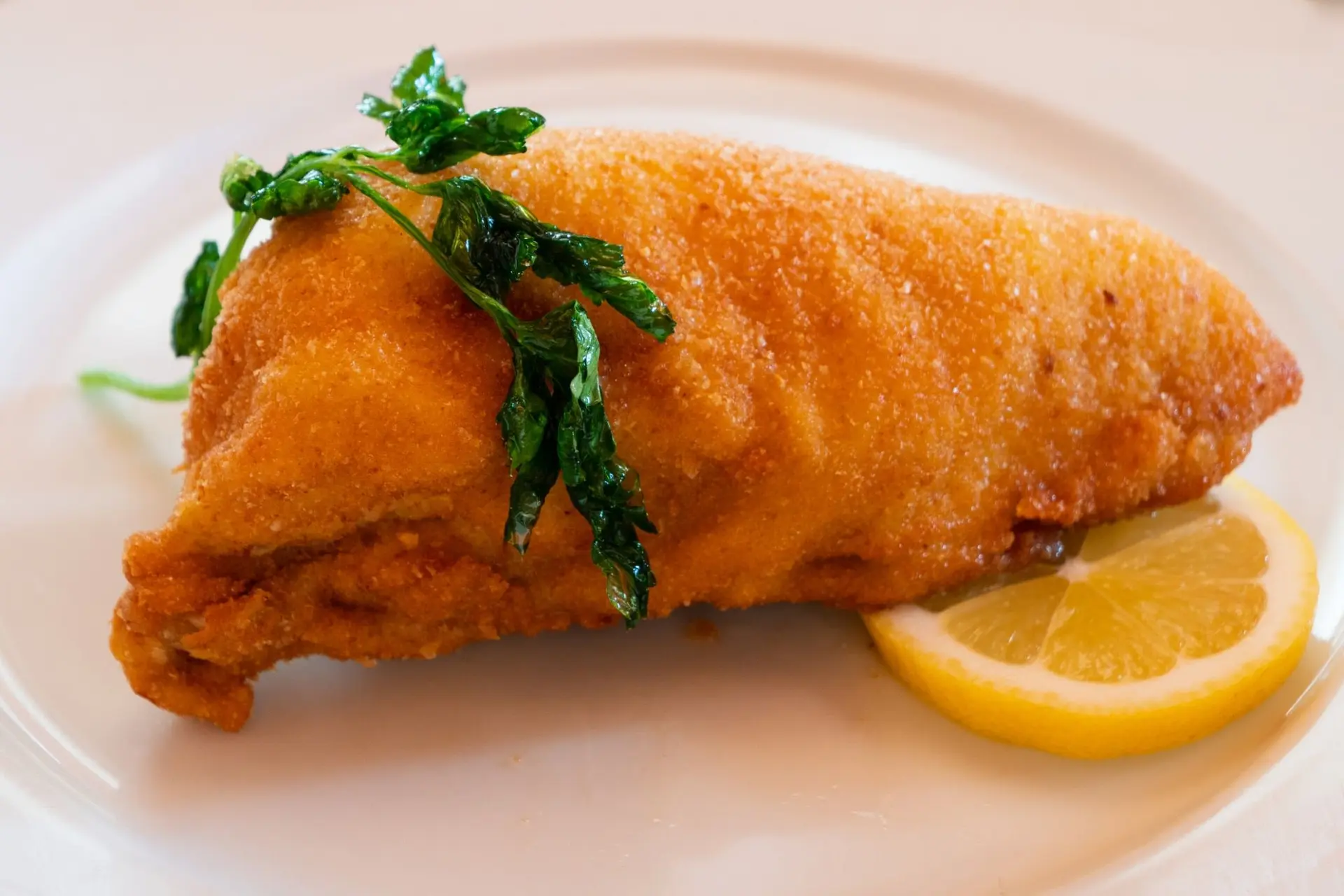 Poitrine de poulet frite viennoise